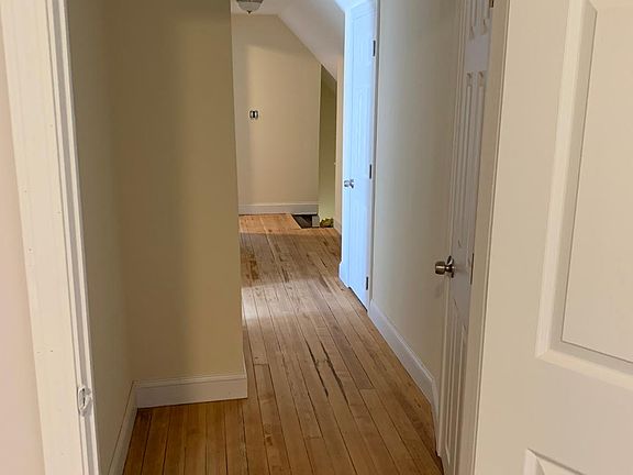 3rd image of 152 Butler St Unit 2