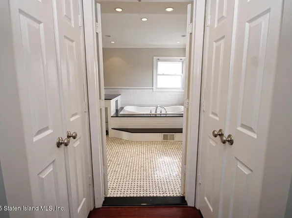 90 Levit Avenue image 14 of 36