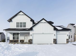 6558 157th St, Savage, MN 55378