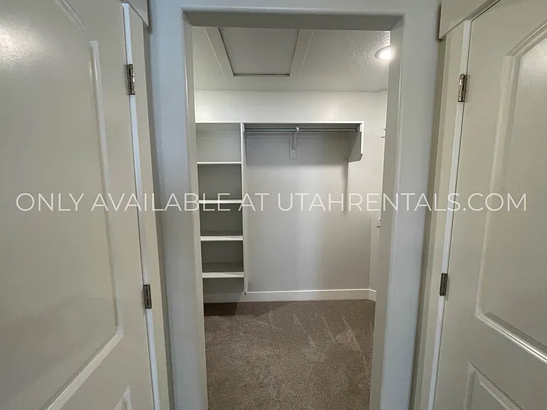 4237 W 2010 N — Photo 14