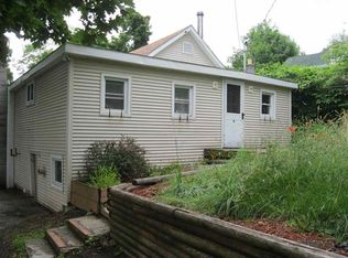 6 S Lakeview Rd, Wynantskill, NY 12198