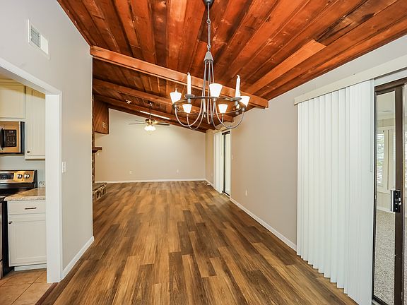 5th image of 6 Ironwood Ct