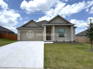 213 Hazelnut Dr, Azle, TX 76020