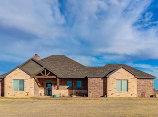 3913 Macaw, Ropesville, TX 79358