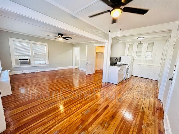4th image of 236 10th Ave NE APT 1