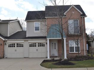 460 Hollyhock Ct, Mayfield Heights, OH