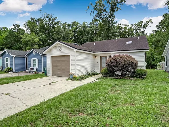7826 Aquarius Cir S, Jacksonville, FL 32216