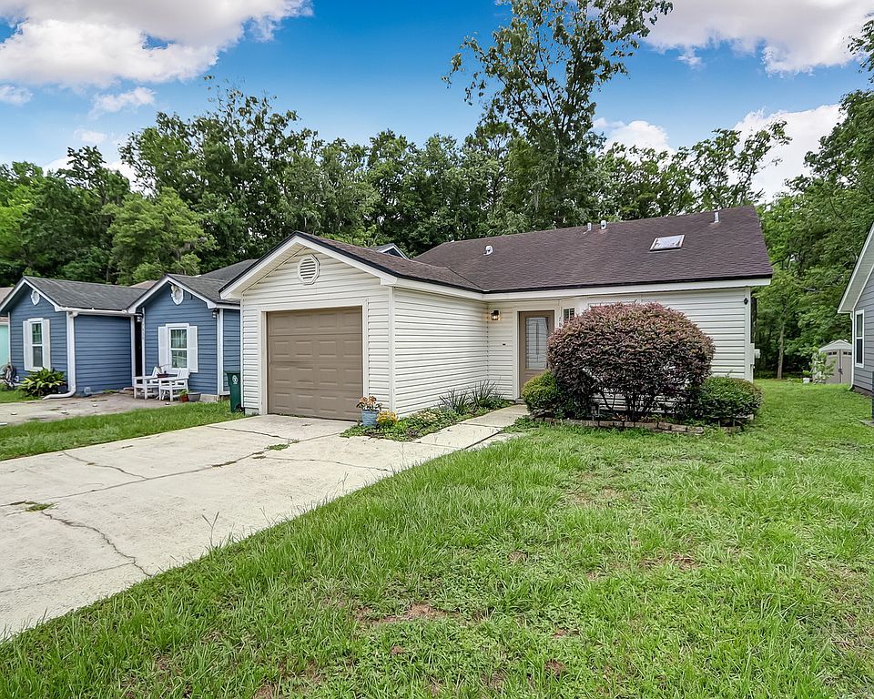 7826 Aquarius Cir S - Property Image