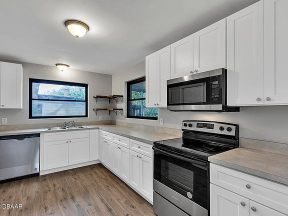 2nd image of 731 White St