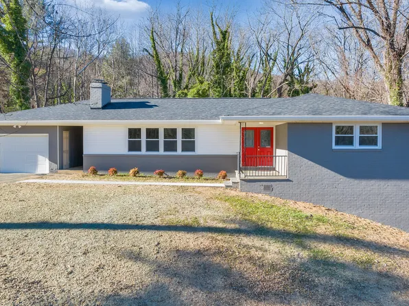 1802 Rainbow Forest Dr, Troutville, VA 24175
