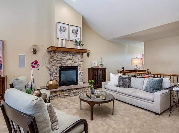 5th image of 1321 E Farm Hill Dr
