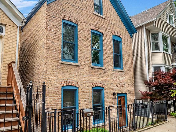 2nd image of 2110 N Hoyne Ave