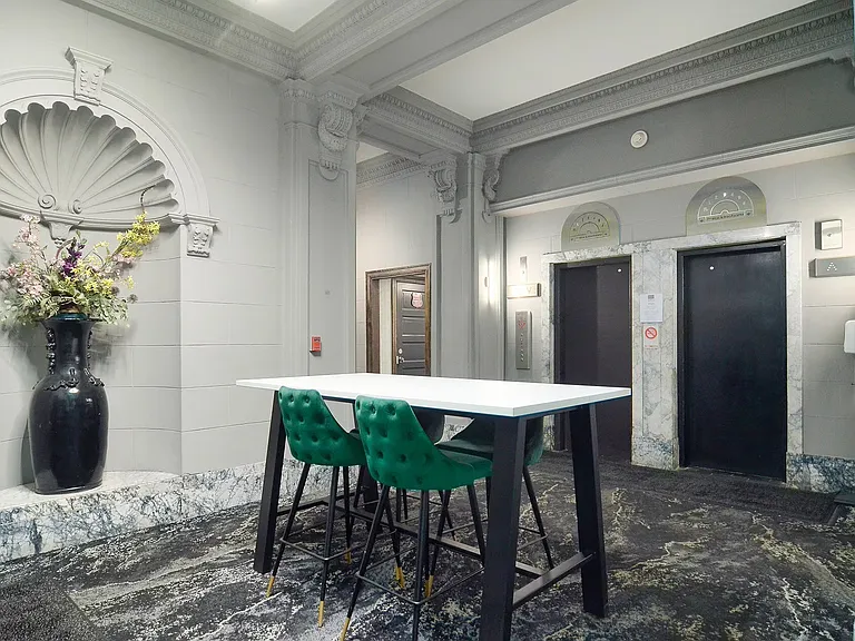 The Parkway Apartments — Photo 5