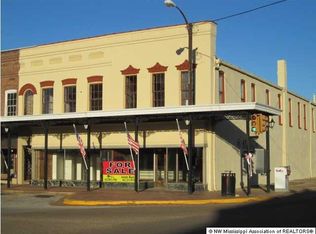 125 S Market St, Holly Springs, MS 38635
