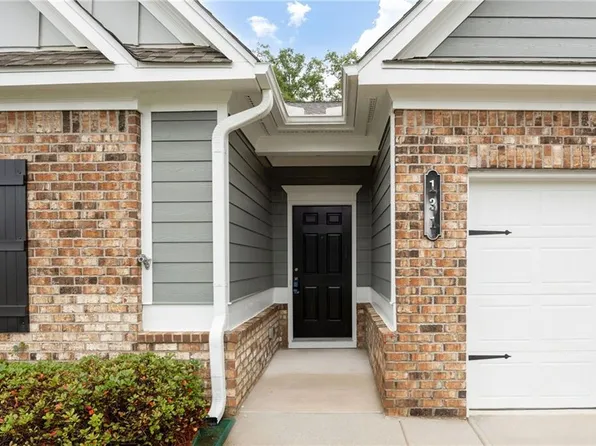 131 Prominence Ct, Canton, GA 30114