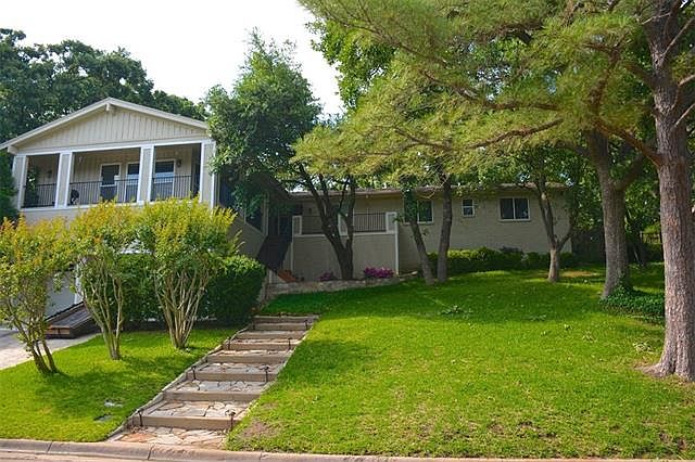 1st image of 2700 Chinquapin Oak Ln