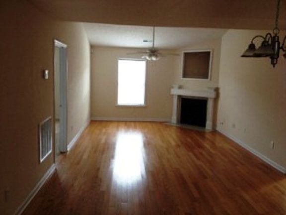 2nd image of 107 Champion Pine Ln