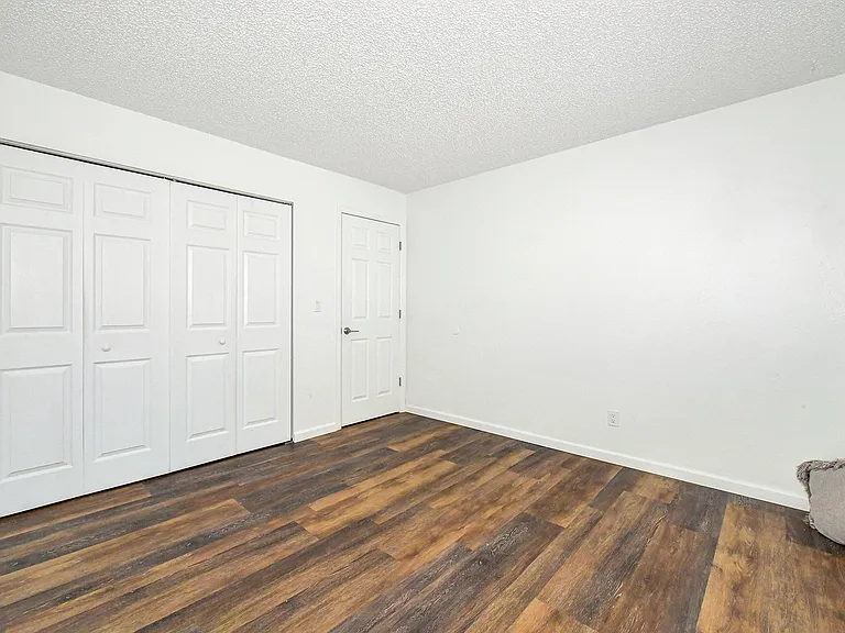 6702 Dublin Loop W — Photo 10