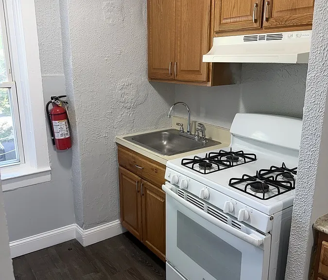 936 Simpson St #2 — Photo 9