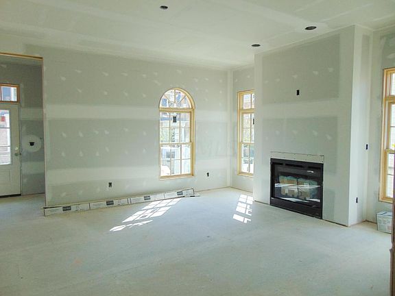 2nd image of 78 Keswick Dr