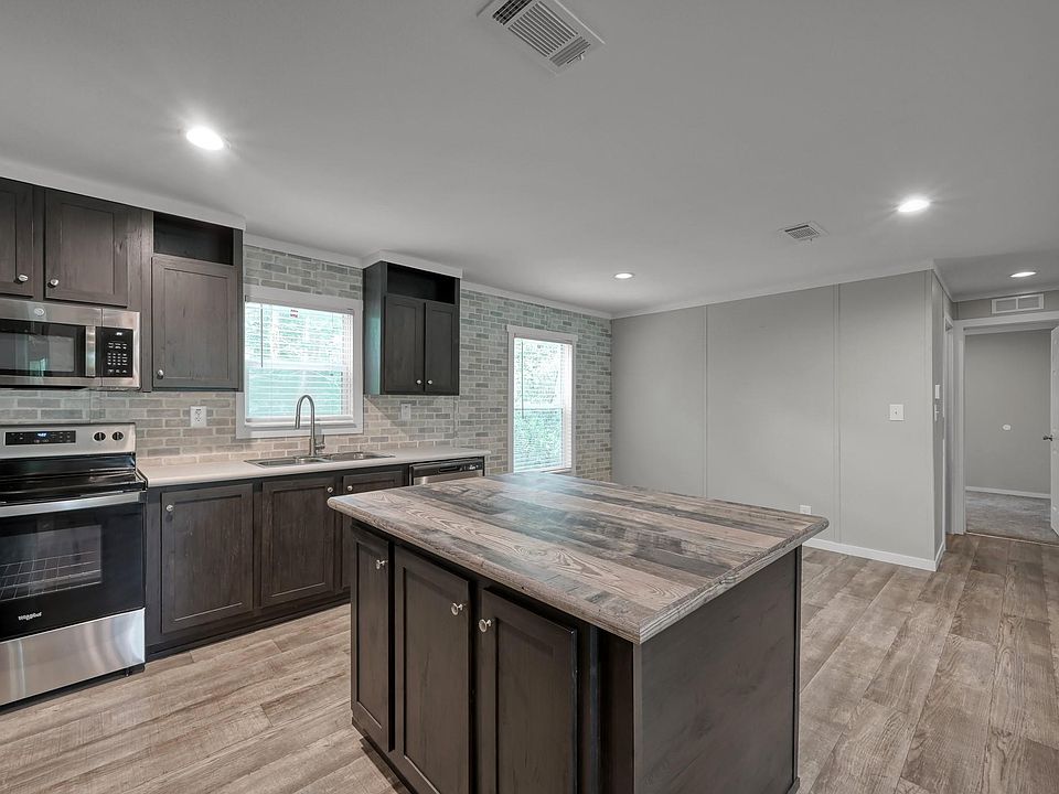 1st image of 33 Mockingbird Rd