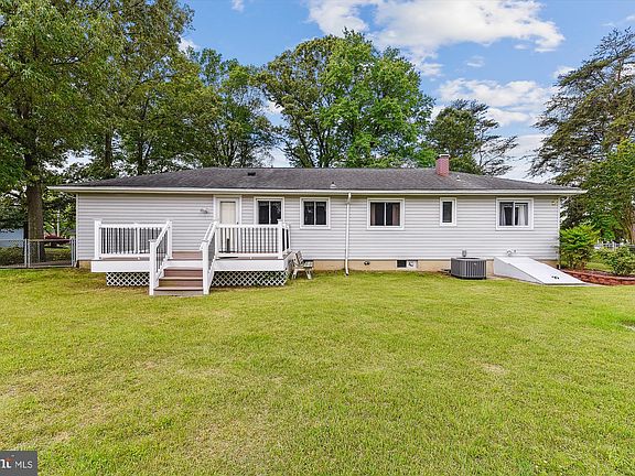 4th image of 784 Jennie Dr