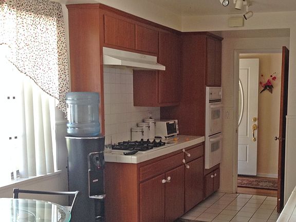 4th image of 8459 Vassar Ave