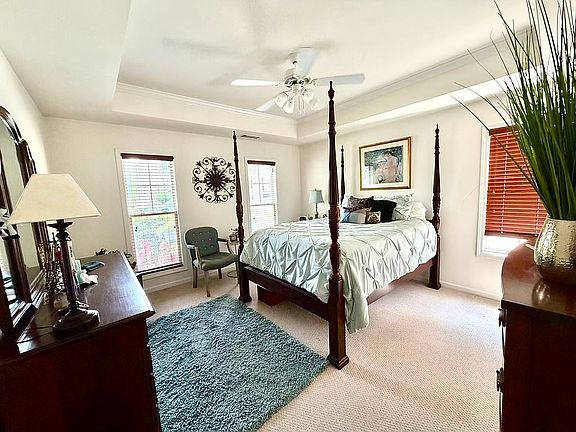 3rd image of 3900 Lake Pass Ln