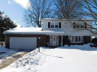 5932 Carriage Hill Dr, Erie, PA