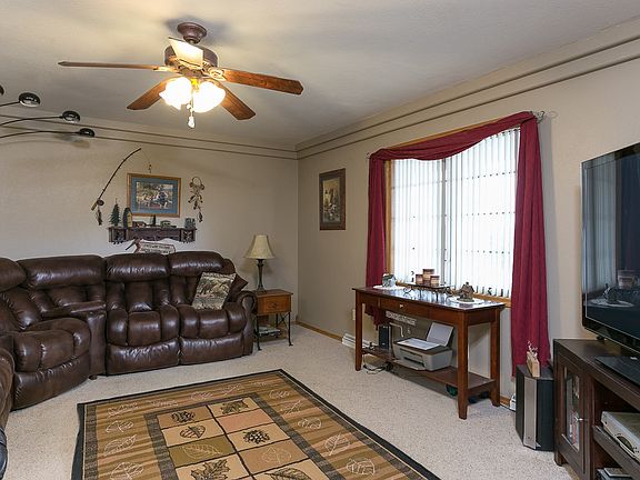 3rd image of W7430 Diane Dr