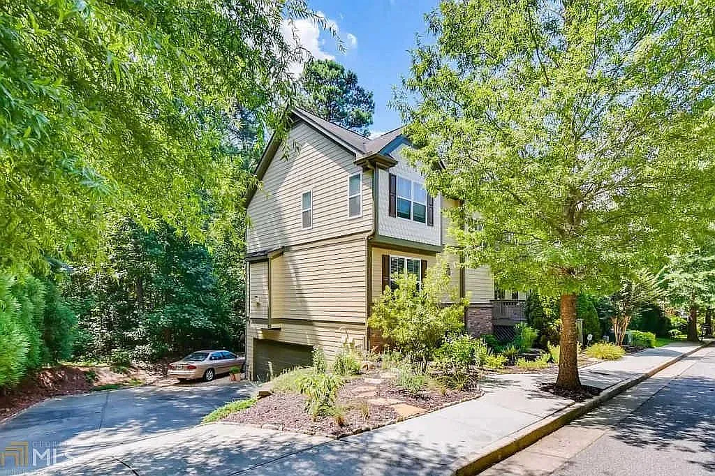 4 bed, 3.5 bath, 3100 sqft, $4,200 — Photo 3