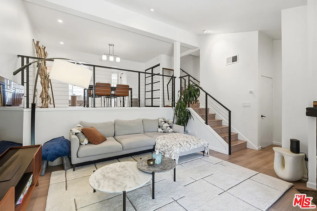 2 bed, 2.5 bath, 1547 sqft, $5,700 — Photo 1