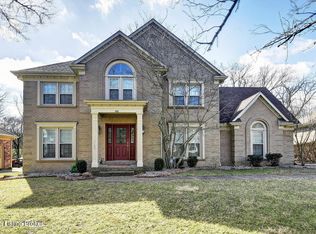 1102 Blackthorn Rd, Louisville, KY 40299