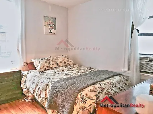 Rented by Metropolitan Realty | media 4