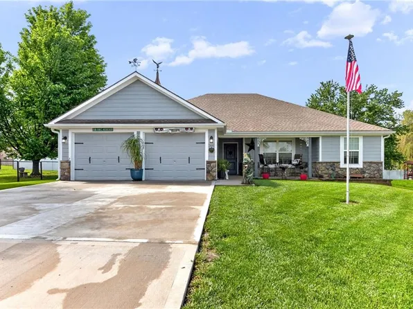205 Ceremonial Dr, Buckner, MO 64016