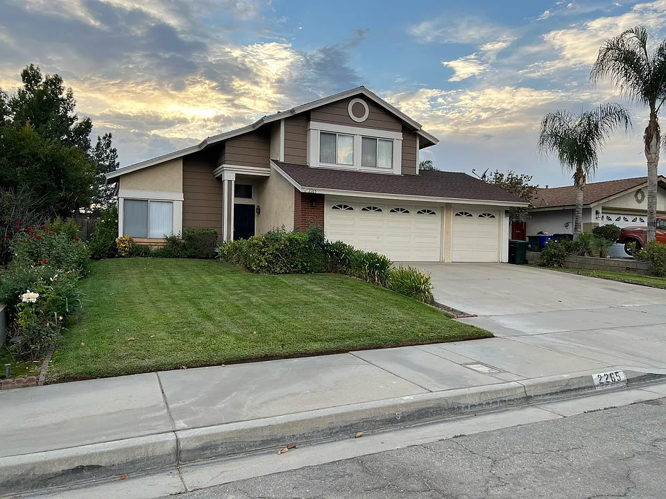 2265 La Salle Ave