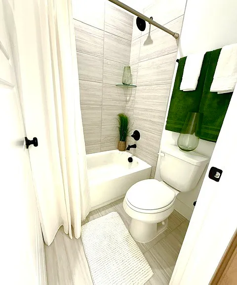 17141 Oxborough Dr — Photo 29