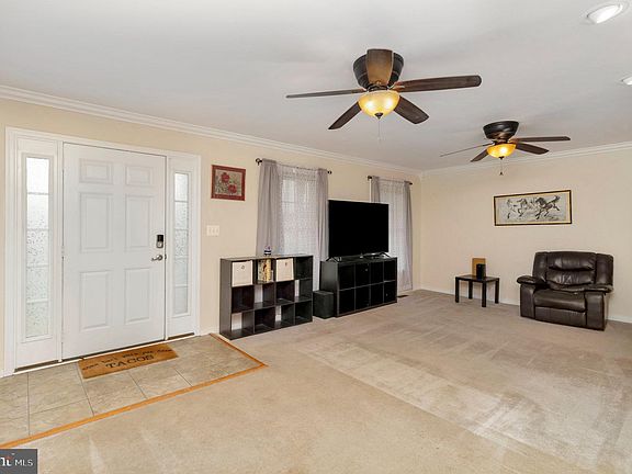 3rd image of 204 Meadow Ln
