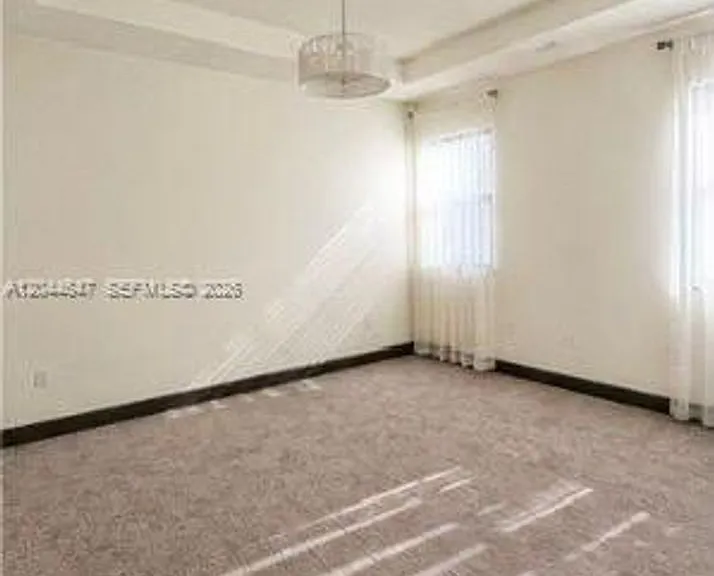 15668 NW 91st Ct — Photo 3