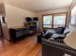 2306 Hoard St APT 3, Madison, WI 53704