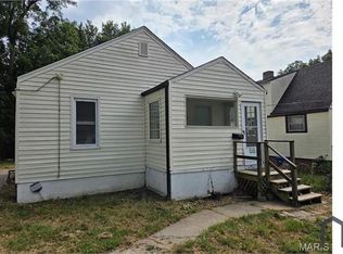 420 Scenic Dr, Saint Louis, MO 63137