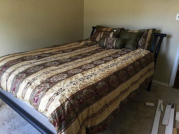 2nd image of 3221 Regal Oaks Dr