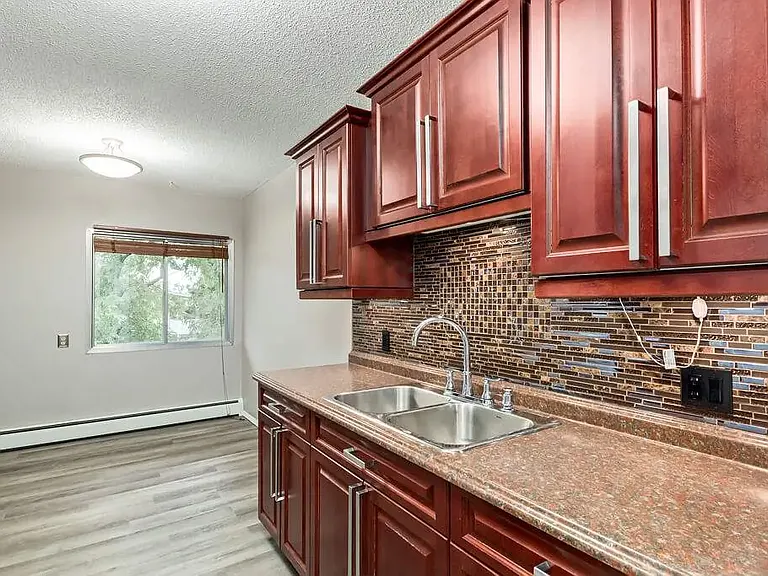 41 Grand Dr #101 — Photo 6