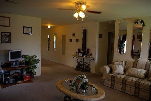 2nd image of 101 N Hills Cir