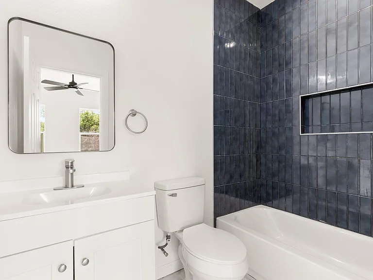 1835 Dawson St #101 — Photo 9