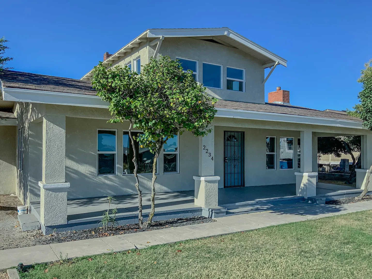 3 bed, 1850 sqft, $2,300 — Photo 1