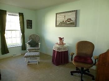 5th image of 310 Hillcrest Ave