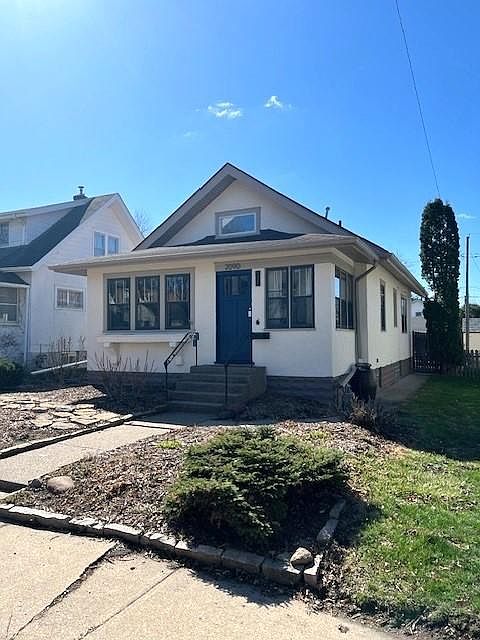 1st image of 2090 Palace Ave