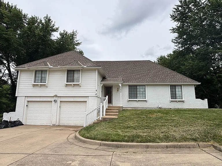 15045 Switzer Rd — Photo 1