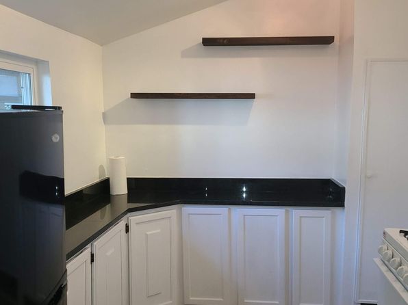 178 Howard Ct #5